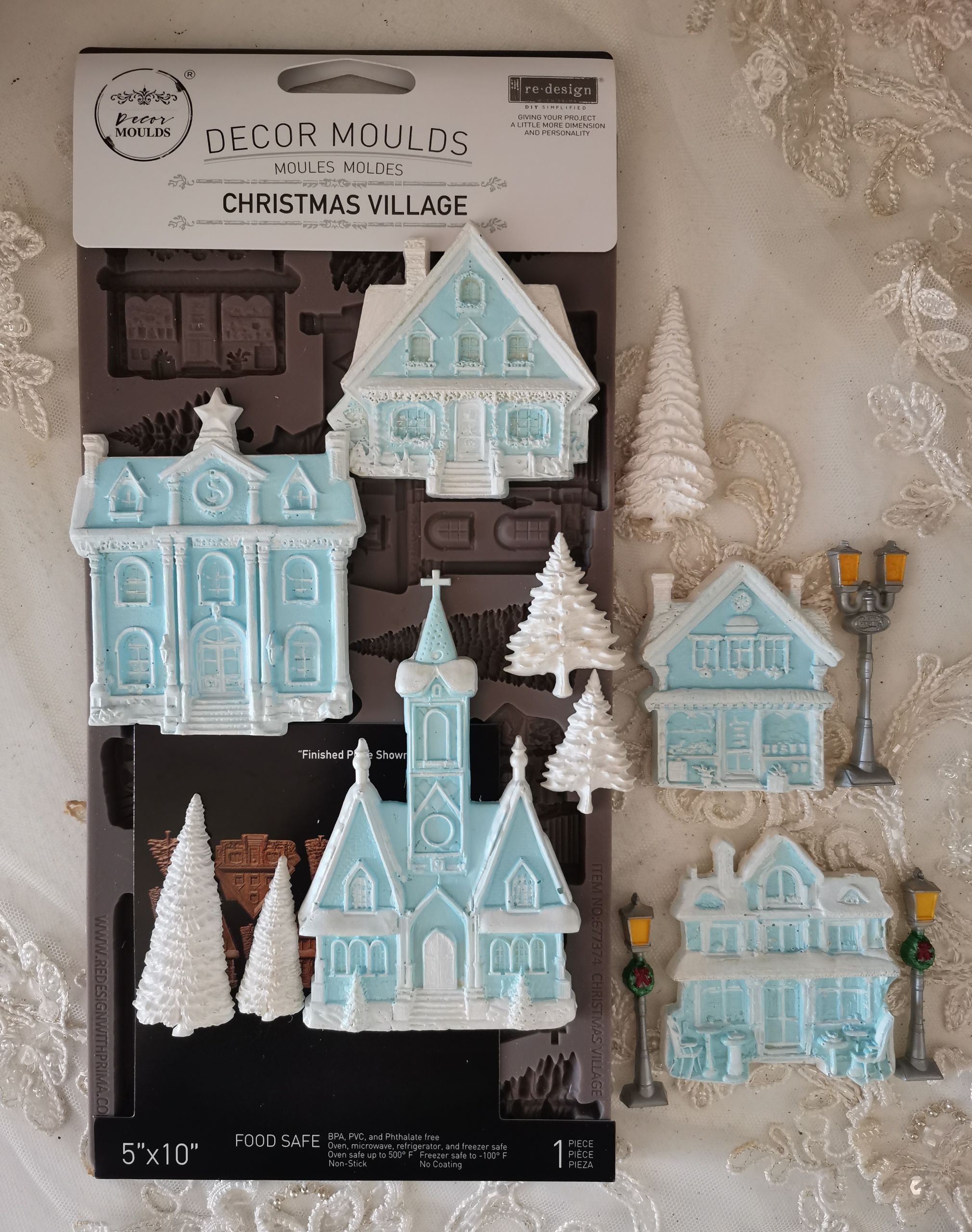 Redesign With Prima Moule Christmas Village
